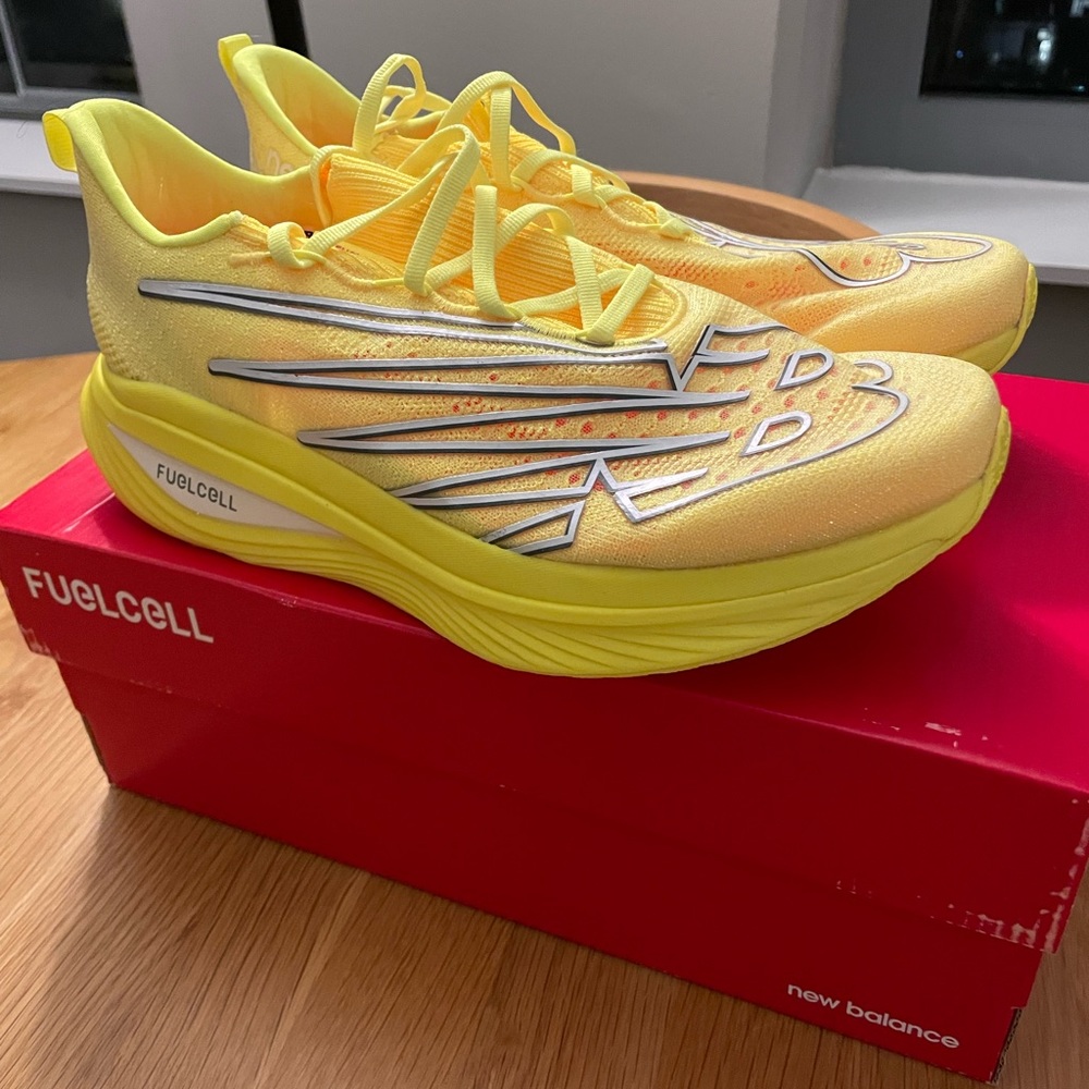 New Balance Women’s FuelCell SuperComp Elite v3 - Never Worn